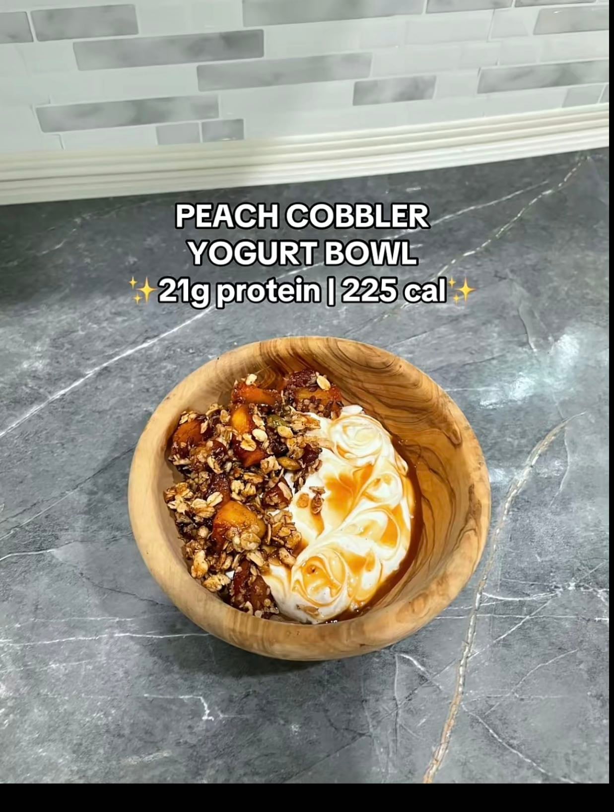 peach cobbler yogurt bowl - @emsvet_