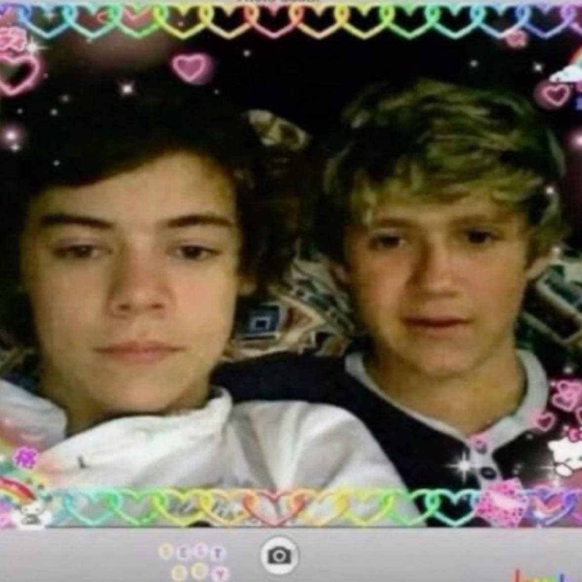 Harry and Niall!! - They are my favorites because I think they are good singers and I just love them sm. I really understand there solo music and they are such a good duo in my opinion