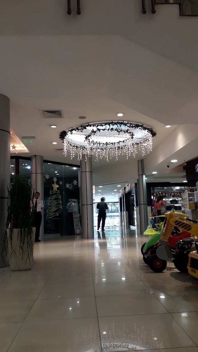 Villamorra Shopping