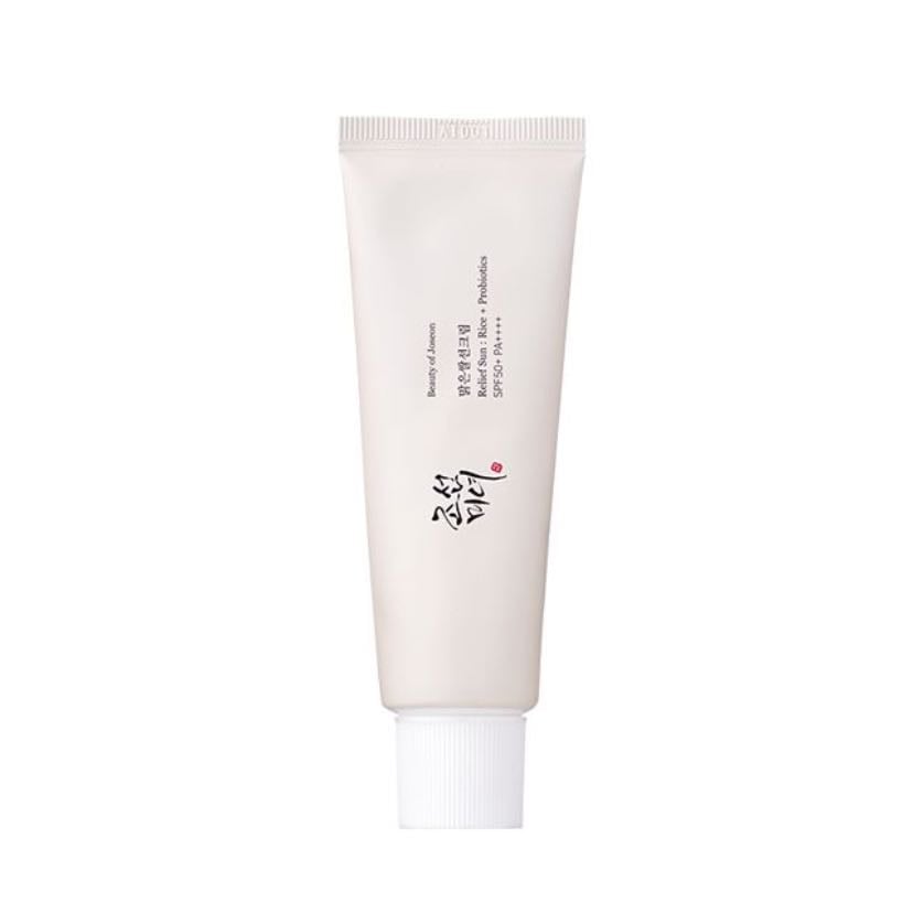 Beauty of Joseon sunscreen - Ahora mismo estoy usando otro de la marca skin1004 que no me está gustando porque me deja la cara blanca, he probado varios coréanos y sigo en búsqueda del mejor pero hasta ahora este es el que más me ha gustado pero ojo! Es bastante glowy y puede que ese efecto no guste a todo el mundo