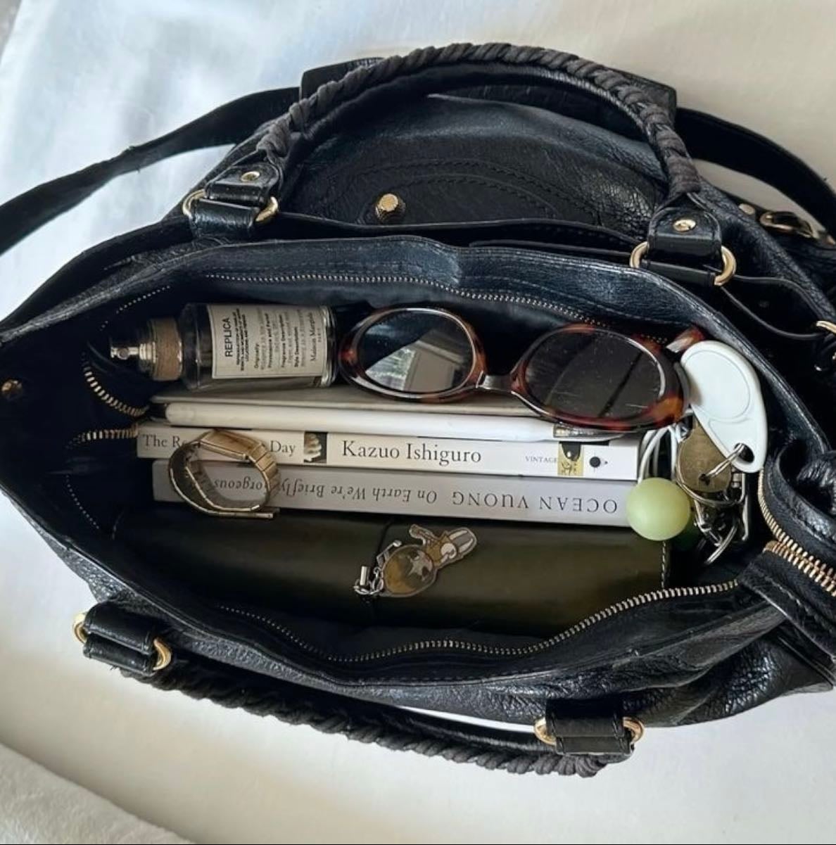 ยฟwhatโs in my bag?