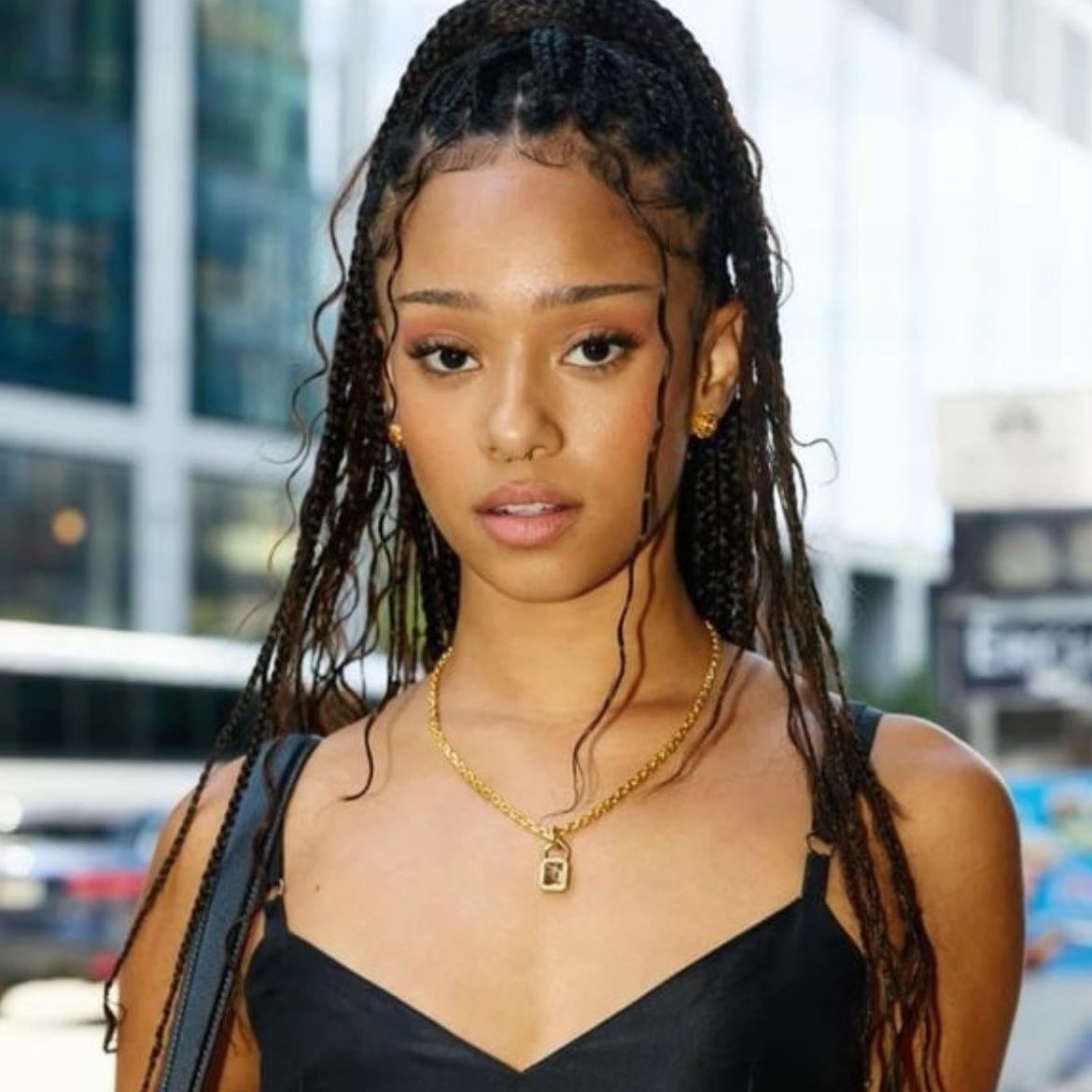 meret manon bannerman - @meretmanon