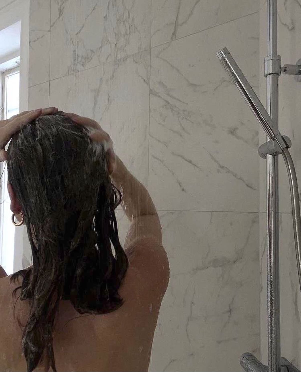 warm shower - ⋆˚꩜。