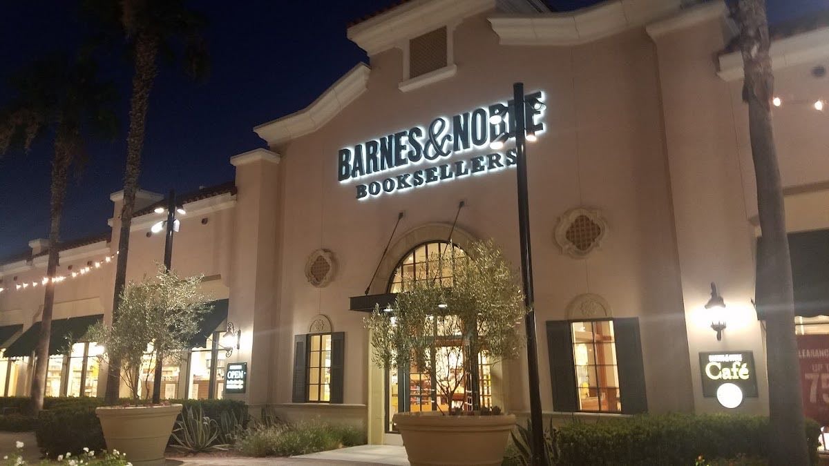 Barnes & Noble