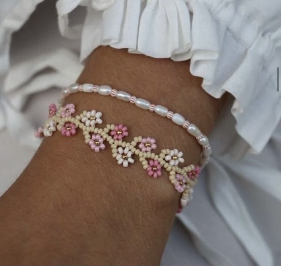 floral beaded bracelet - Pinterest
