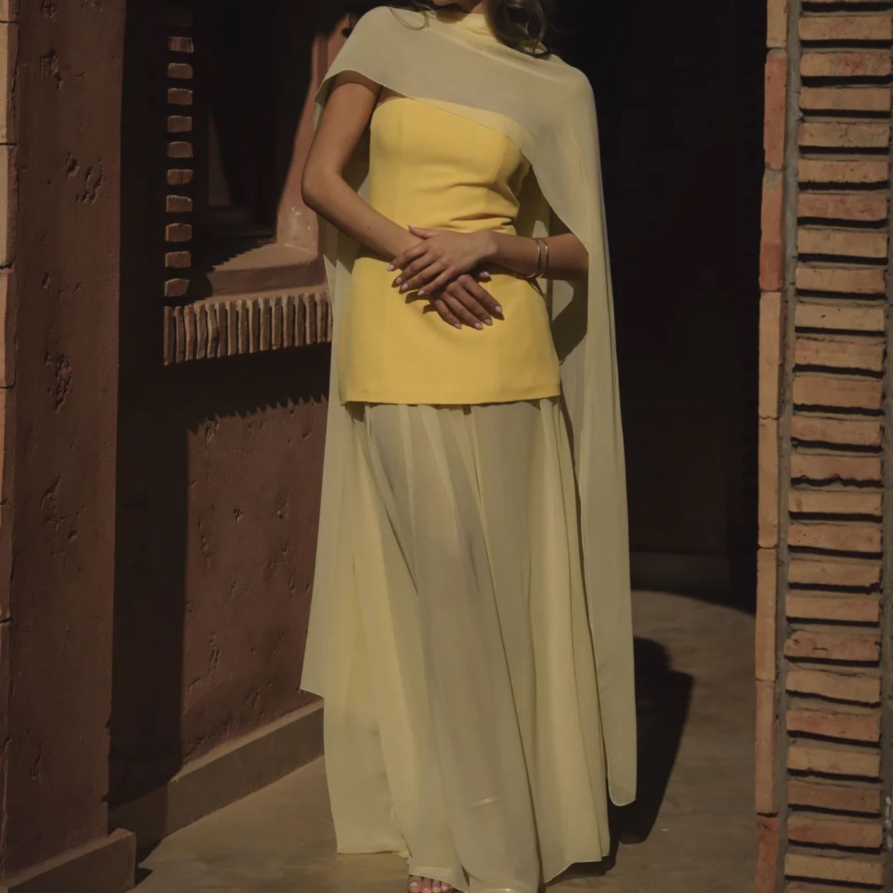 Isabella Dress (Yellow) - 189.99 euros más envío