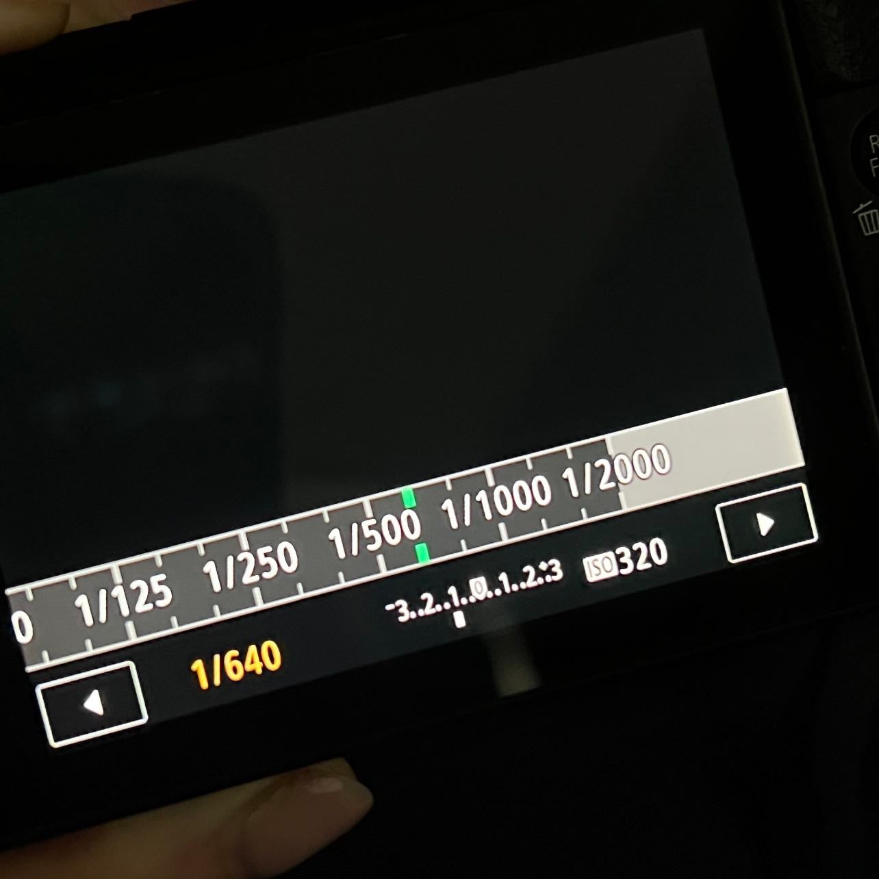 SHUTTER SPEED: 1/640