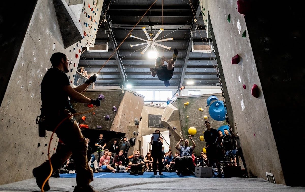 Climb Base5 (North Vancouver)