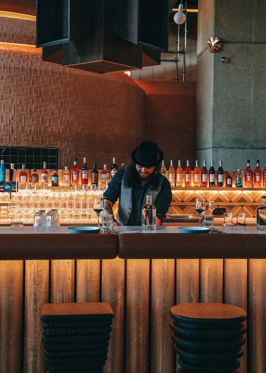 Romeo - Bar & Food Sharing
