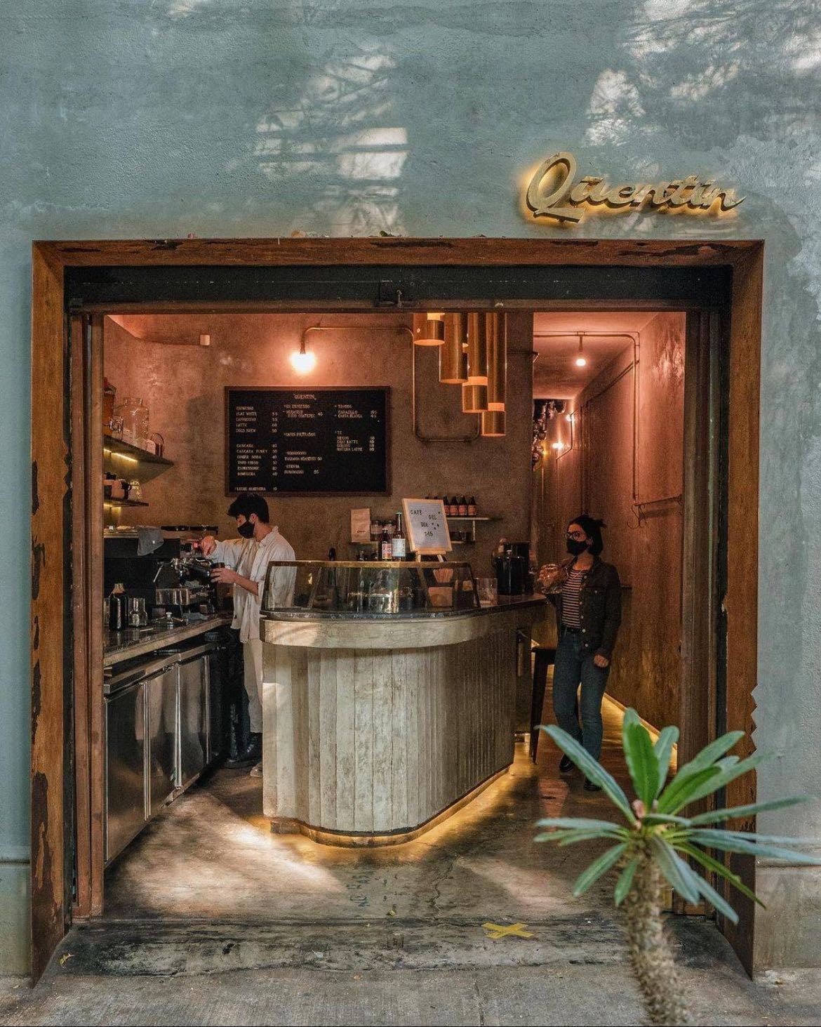 Qūentin Café