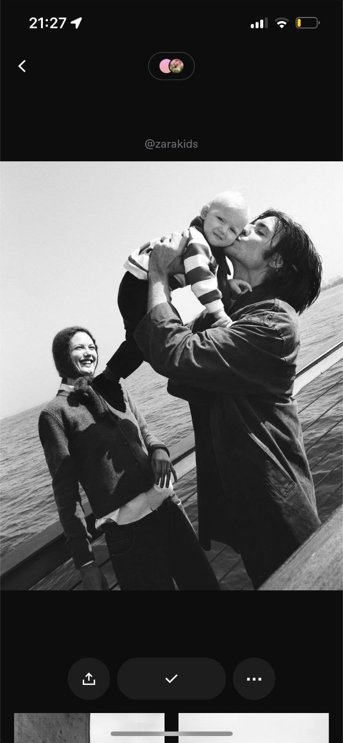 Foto em famÃlia autêntica - essas imagens não são um retrato posado,mas fragmentos do afeto,instantes roubados ao tempo,onde o riso se eterniza.Um beijo no ar,um abraço inesperado,uma queda infantil que logo vira gargalhada.São nessa imperfeições que reside a beleza maior:a de sermos humanos juntos,de crescermos lado a lado.A autenticidade esta no silêncio do amor que precisa ser vivido.