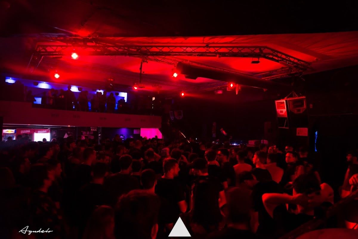 Under Club