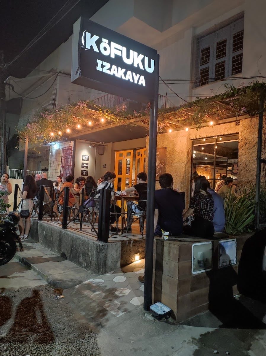Kōfuku - melhores: ramen & soda de camomila