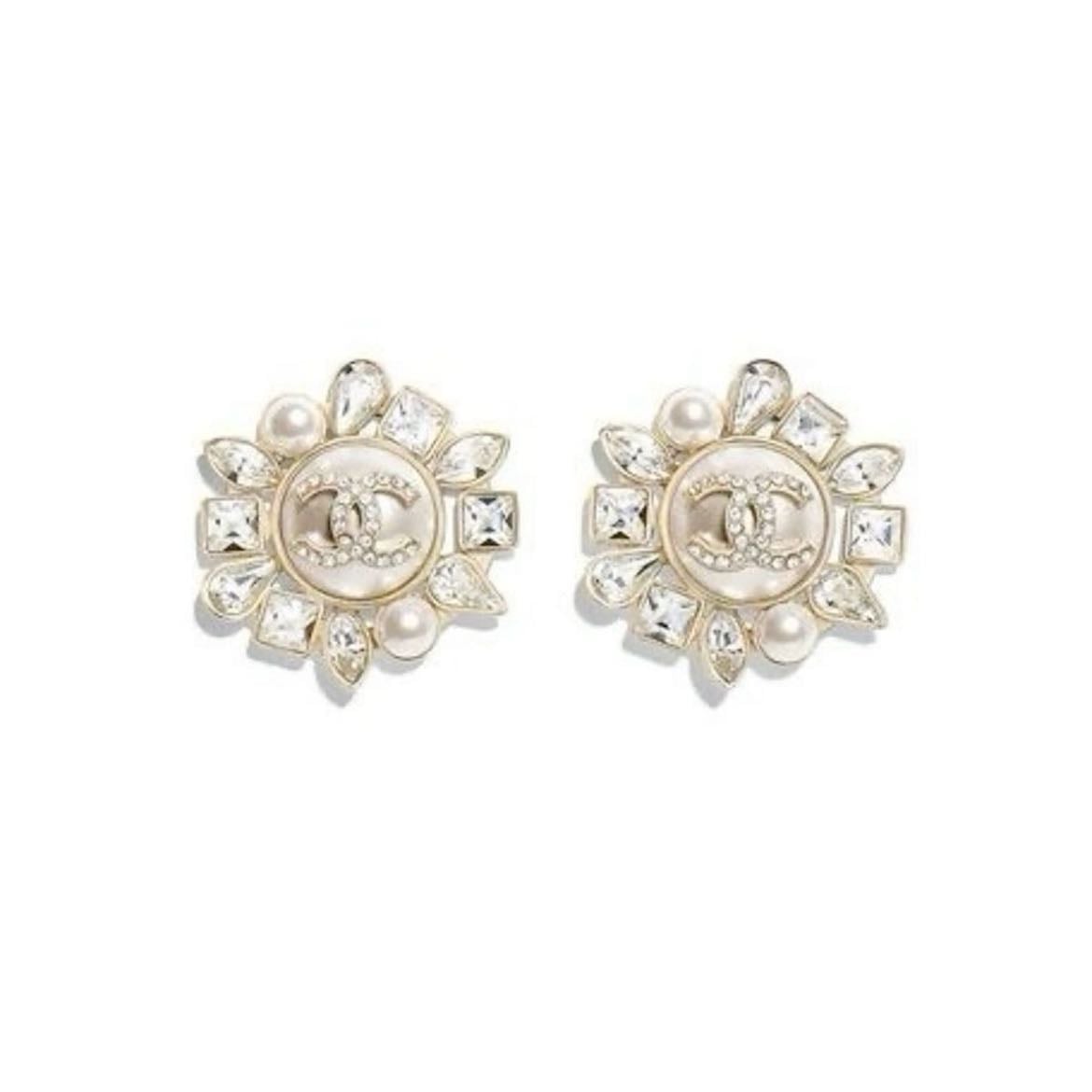 Gold studs Chanel Crystal earrings