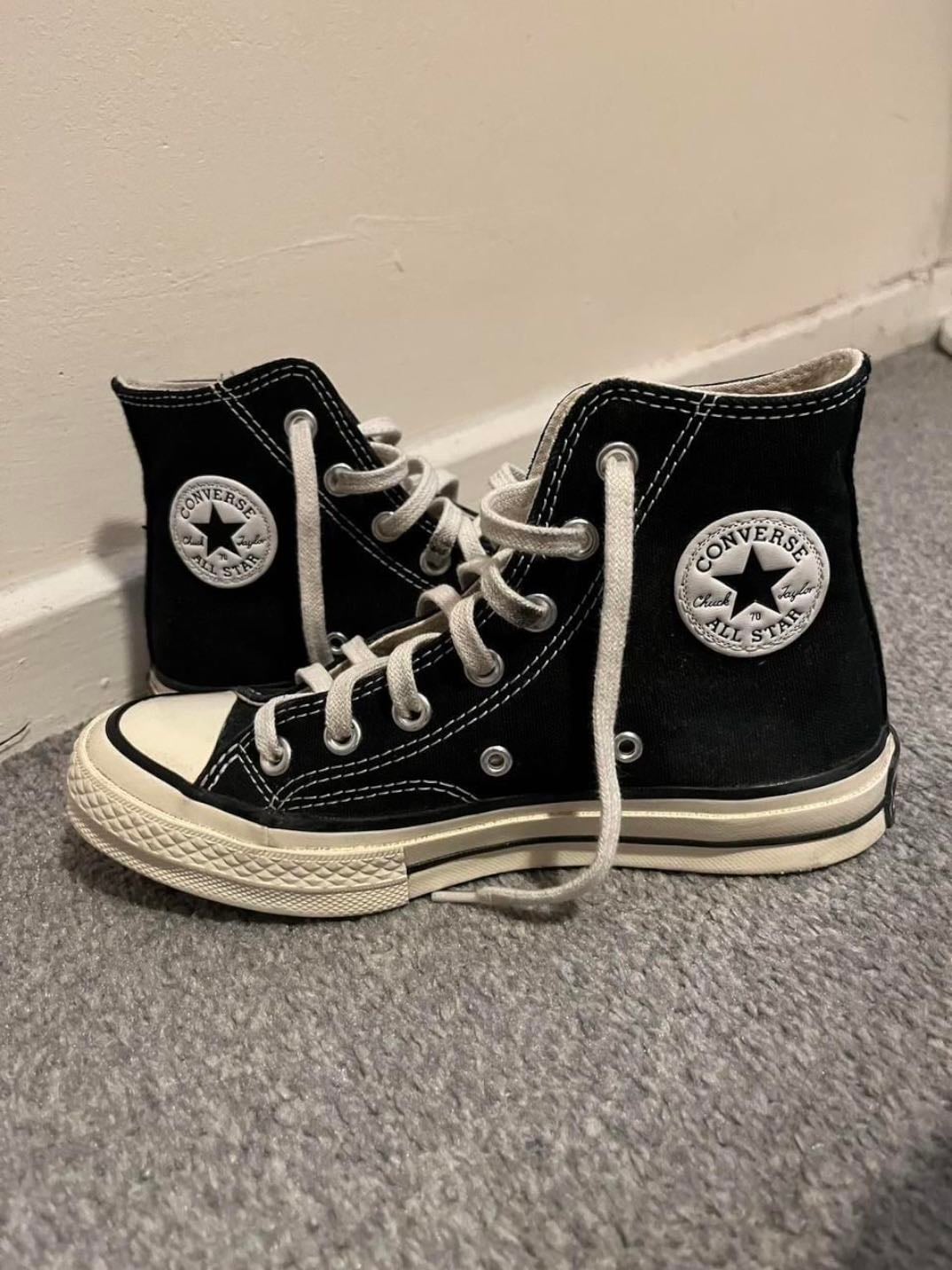 Black converse