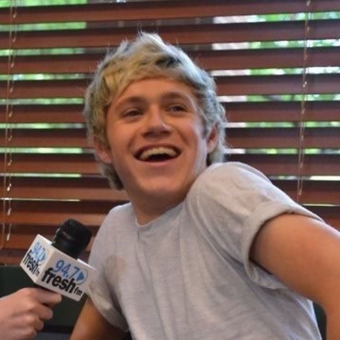 Braces Niall - Hes such a cutie that deserves everything in the entire world oh my goodness