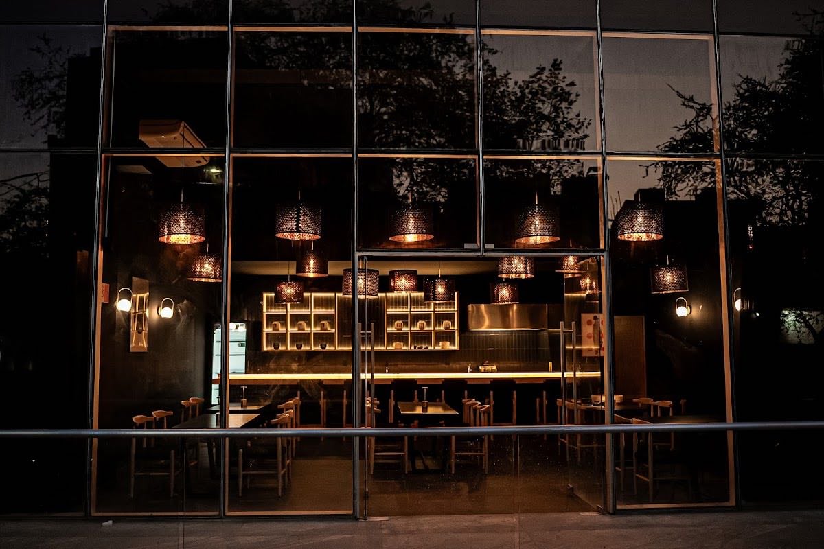 Mahi Sushi Bar