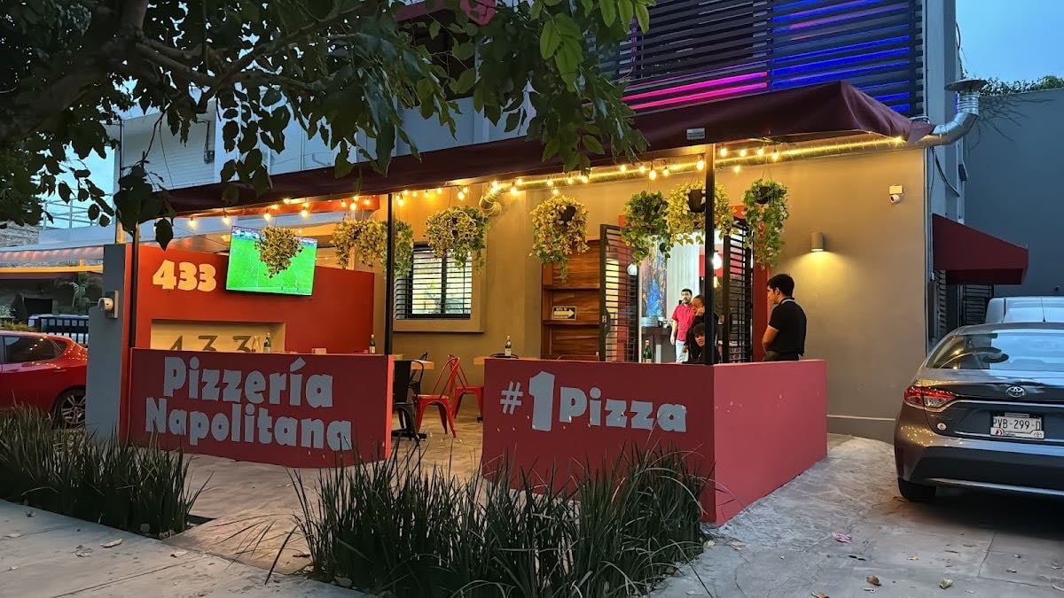 Auguri Napoli Pizza House