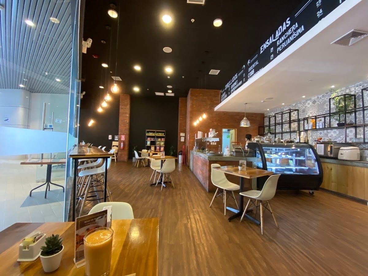 El Cedro Café