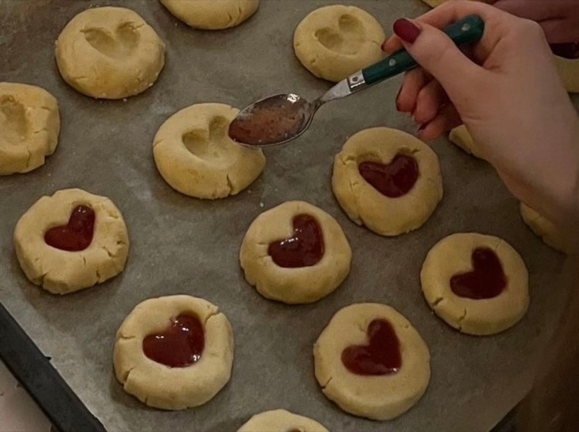 jam filled biscuits