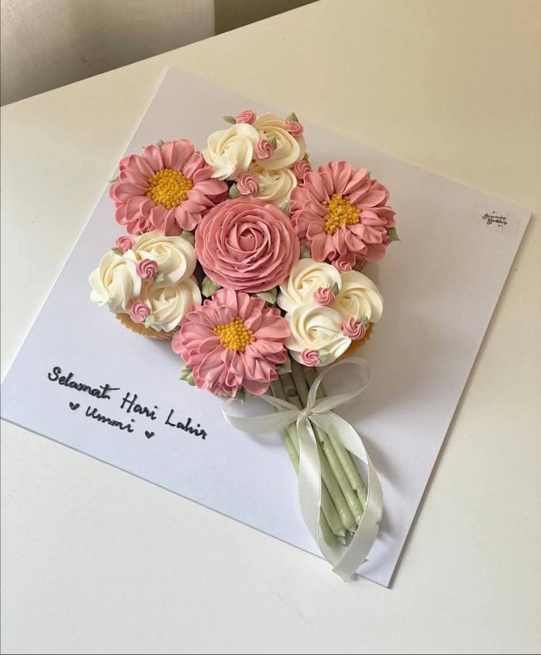 cupcake flower bouquet