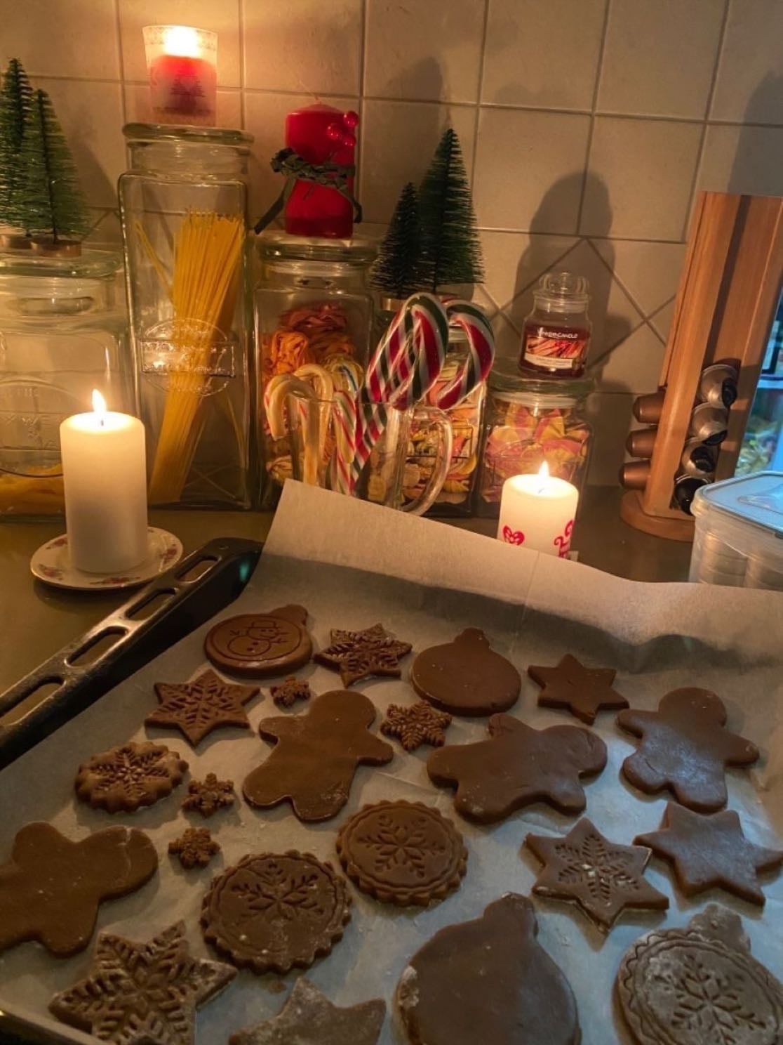 christmas baking - e.g gingerbread, yule log, mince pies