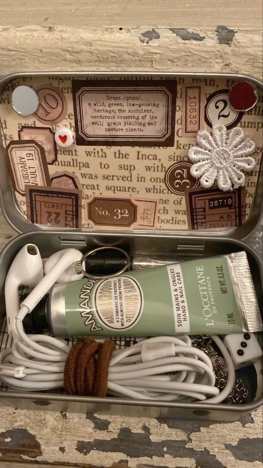altoid wallet ⋆˚꩜。