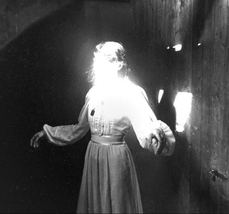 haunting. - Music hypelist by Bianca Staropoli