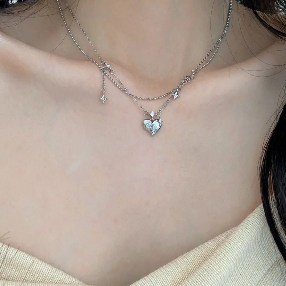 Accesorios - Unos sencillos pero bonitos serian perfectos nada de colores llamativos que puedan hacer parecer poco esterilizado tu uniforme.