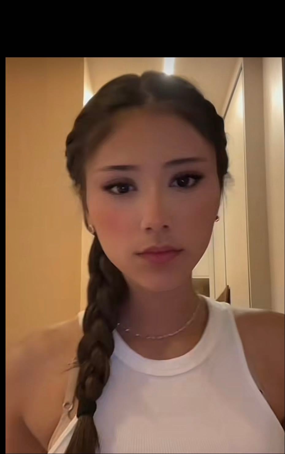 Trenza de lado - https://vt.tiktok.com/ZSDe8xBBS/