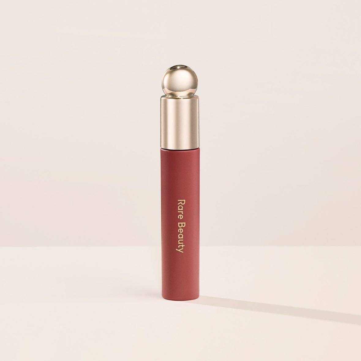 Rare beauty lip oil tono delight o honestly