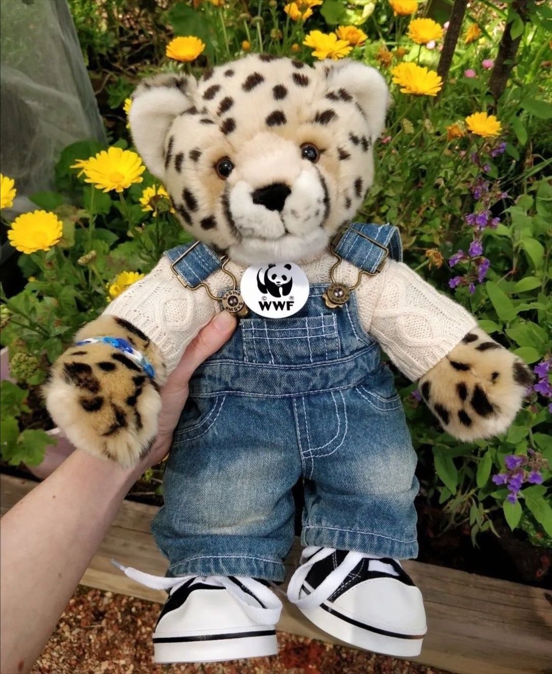 build a bear - de preferencia un leopardo o un conejito