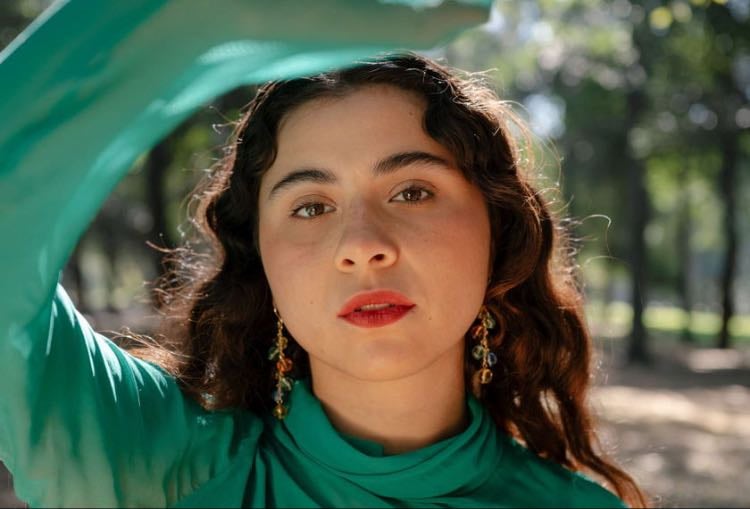 Silvana Estrada - Fav singer.