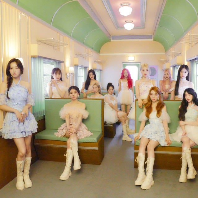 LOONA - Artist