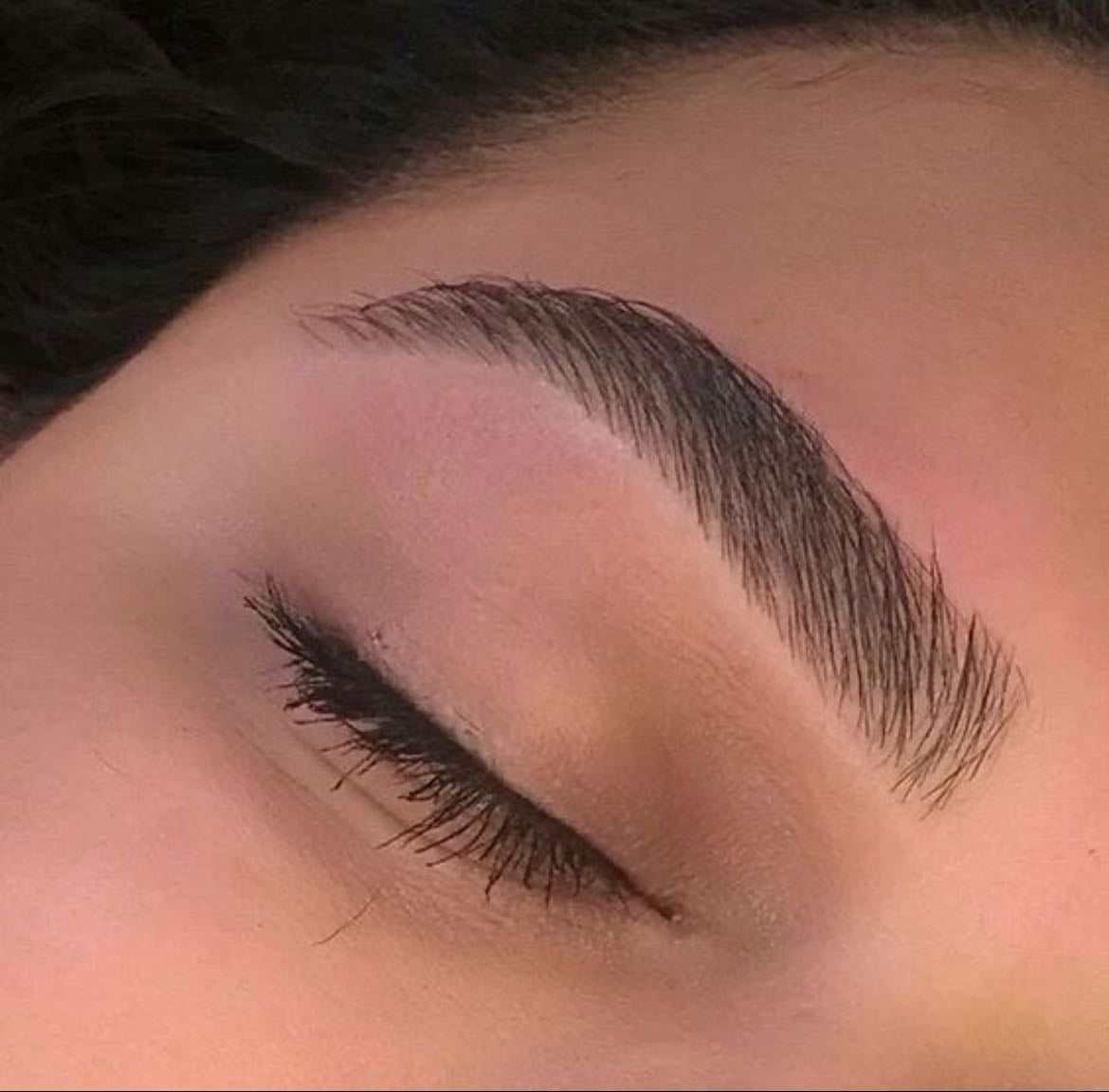 4.Cejas perfectas , hacer microblanding