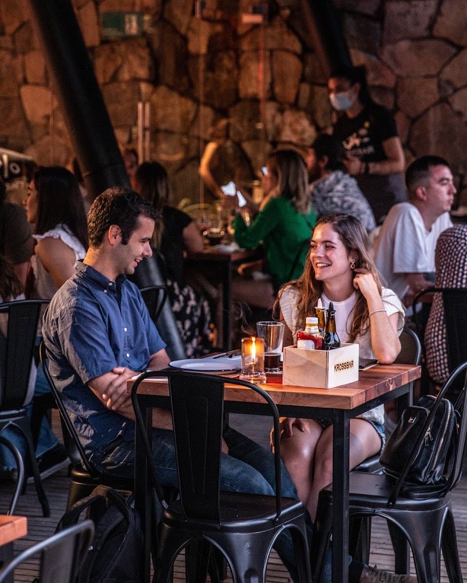 Krossbar - lowkey mas restaurante pero filo