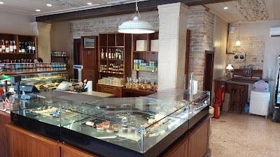 Papagiorgis Patiserie-Gelateria