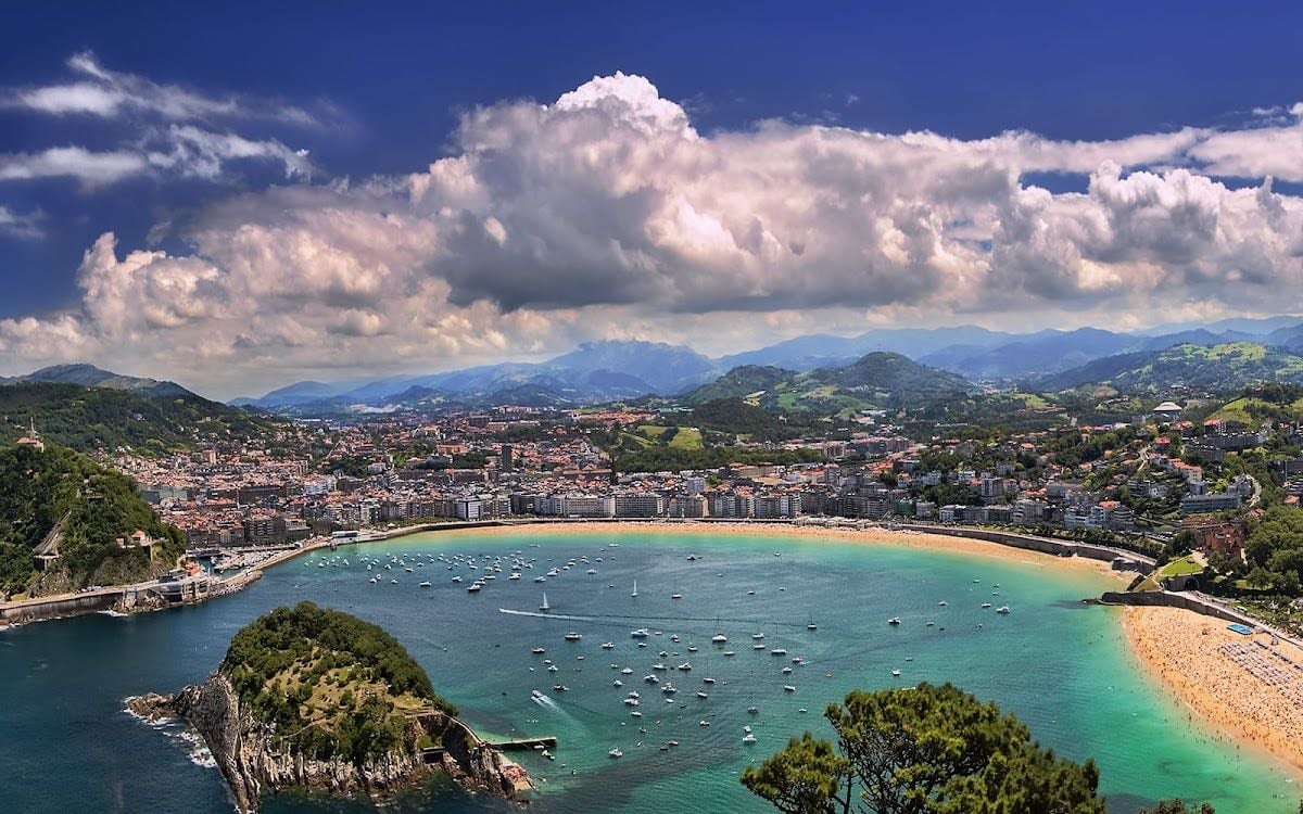 Beach of La Concha - (August)