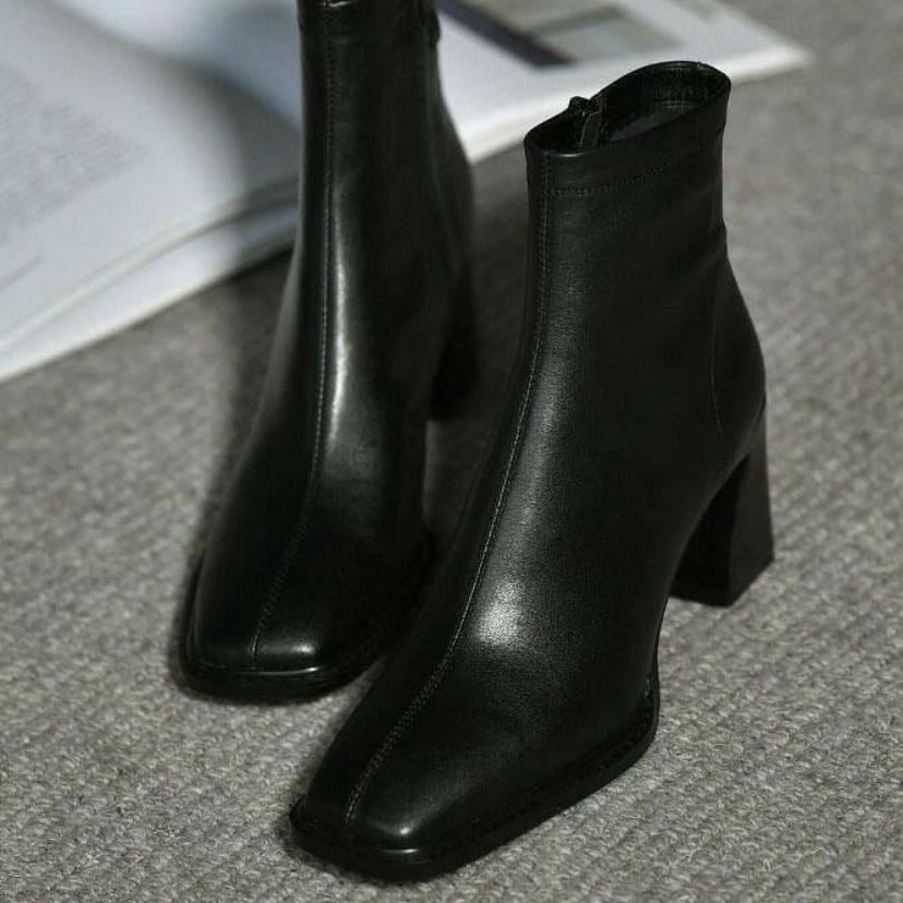 Botas cortas - Color: negro, rojo vino