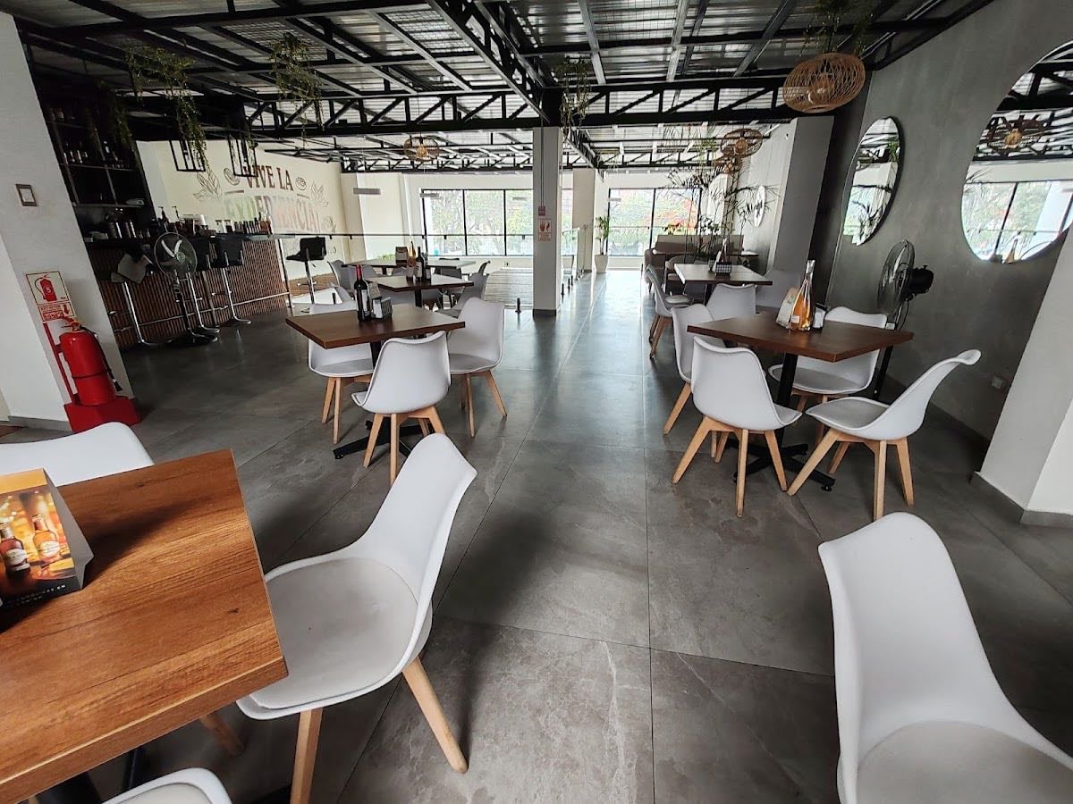 Anyli Cafe Bar