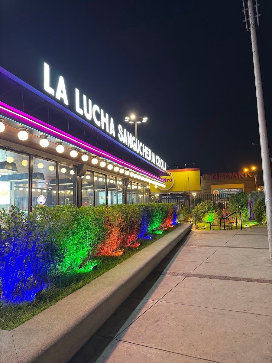 La Lucha Sangucheria Criolla