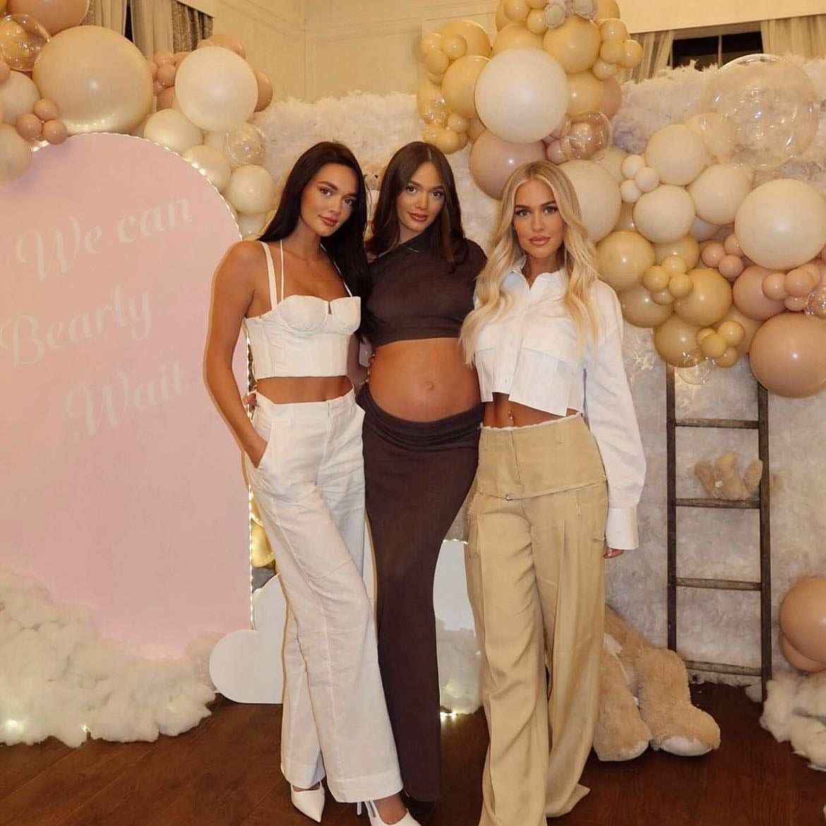 Lottie, Daisy, and Phoebe - i literally love them so much theyโre all so gorgeous not to mention lottieโs and phoebes baby (s?) is ADORABLE. plus super happy that lottieโs having a little baby girl๐ซถ๐ป