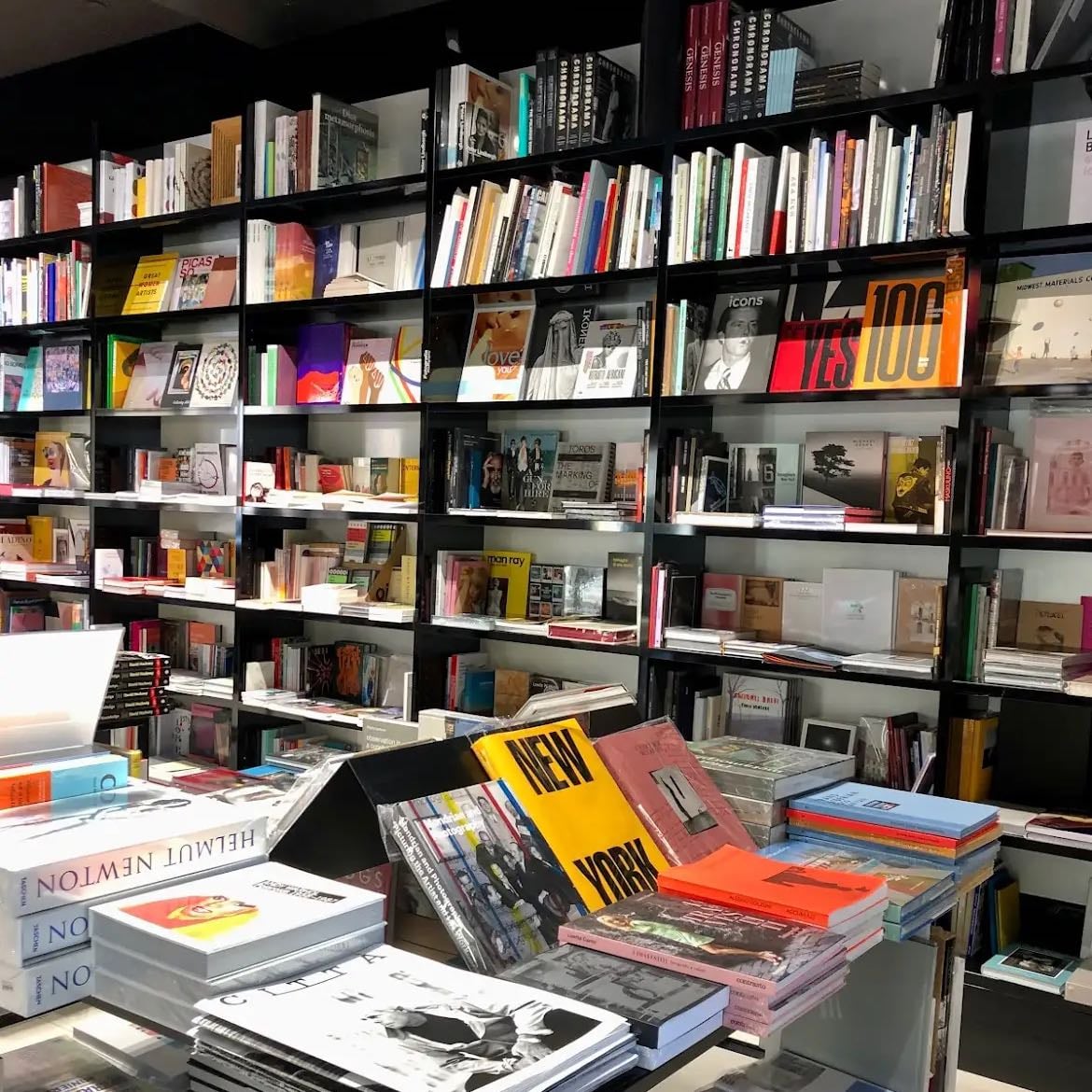 Armani Libri - fashion magazines