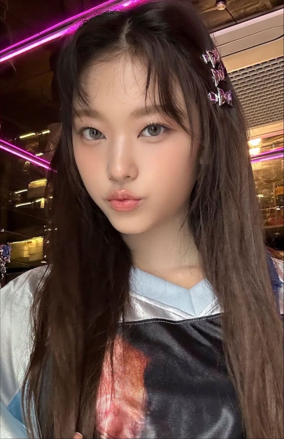 Haerin Get Up - Get Up Weverse Version (Version B)