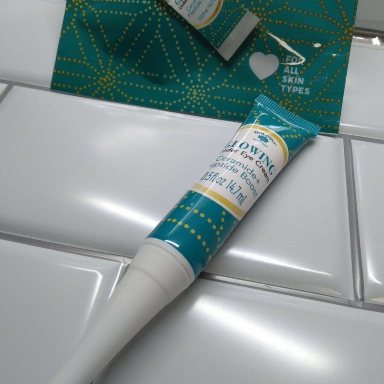 BoleroGlowing under eye cream