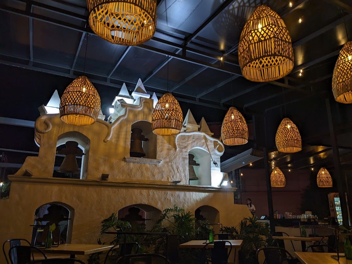 Hilo Negro Restaurant