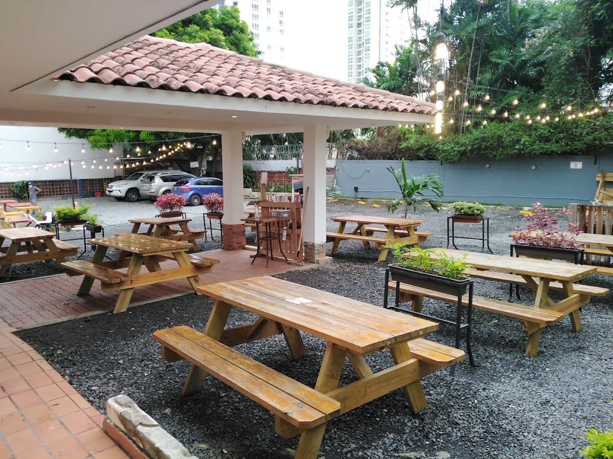 Cervecería Central Taproom