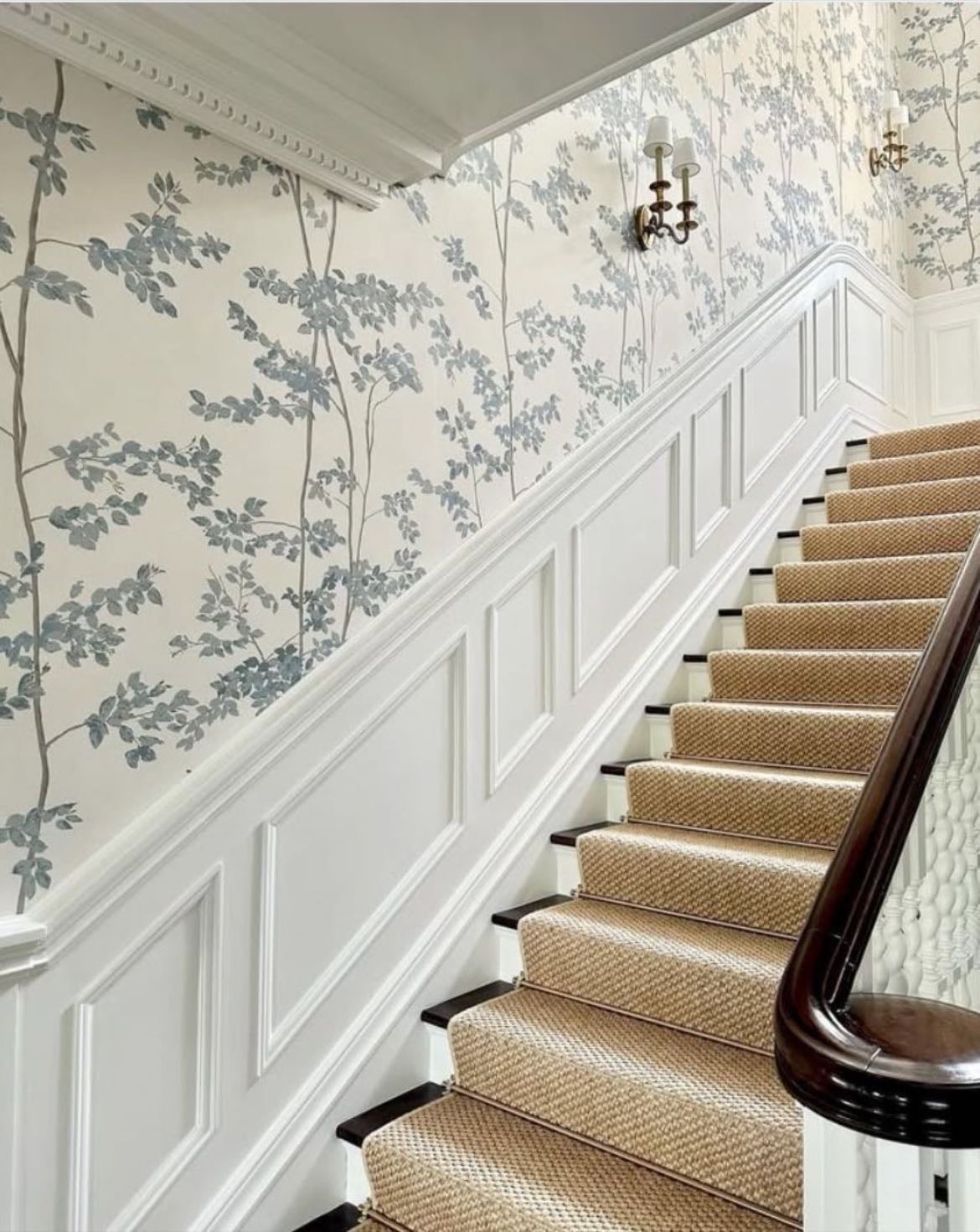 wallpaper in the bathroom or hallway