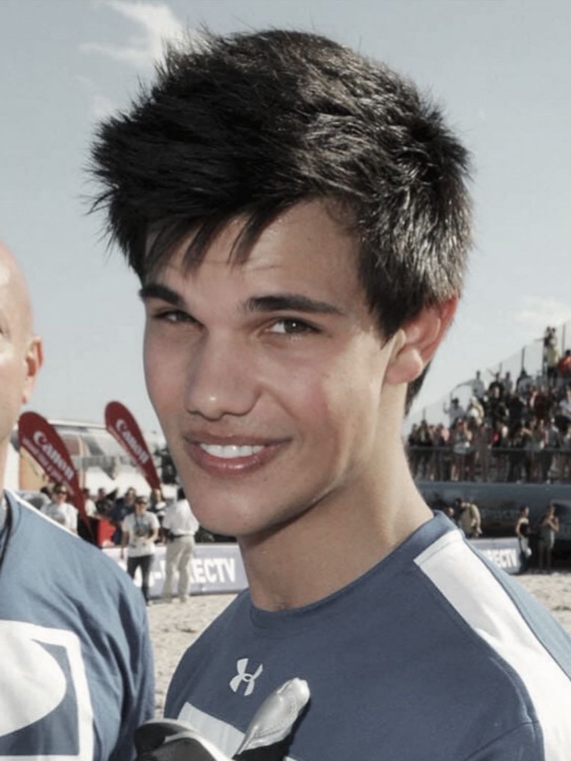Taylor Lautner - 02/11/1992 - …