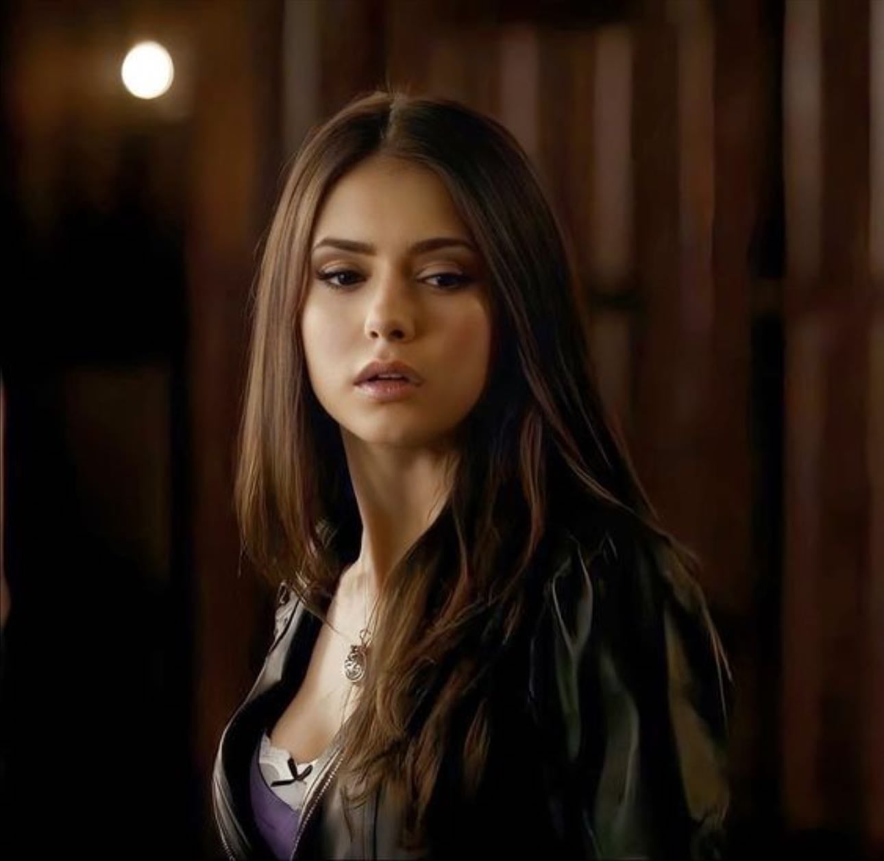 Elena Gilbert - The Vampire Diaries